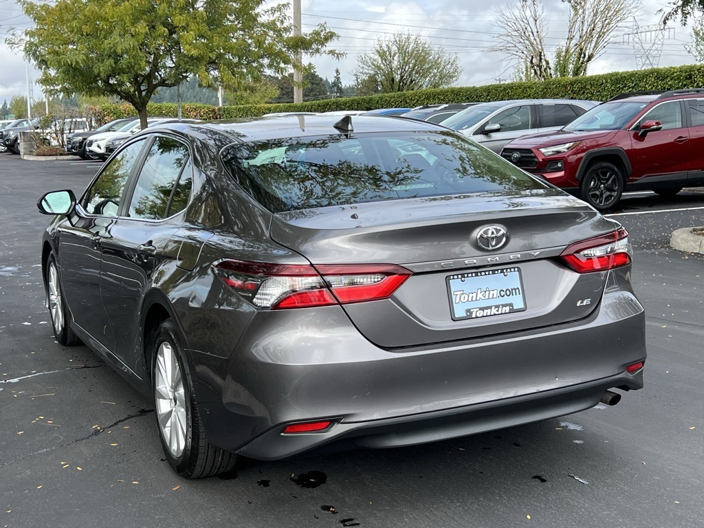 2021 Toyota Camry LE photo 3