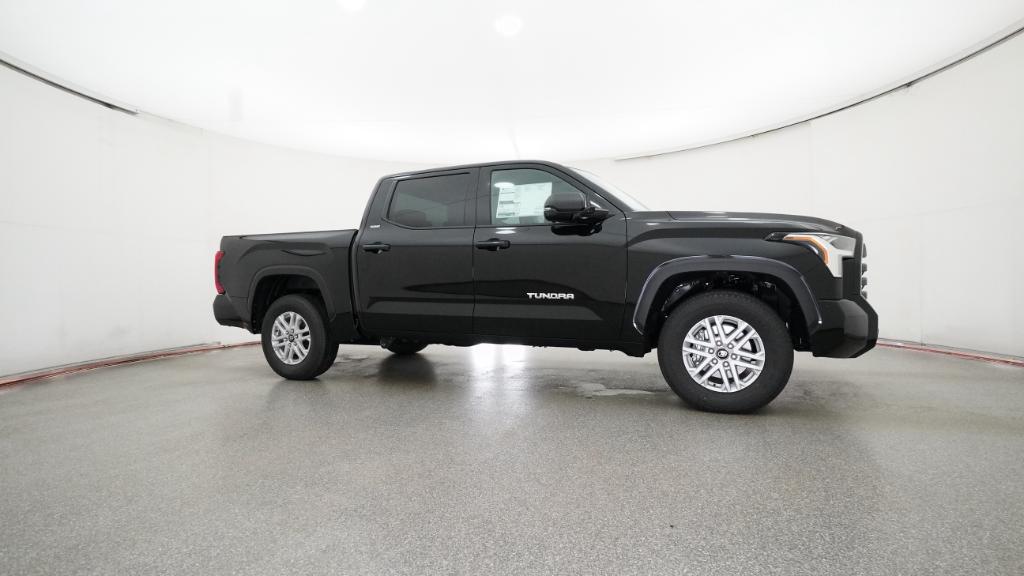 2026 Toyota Tundra SR5 CrewMax photo 28