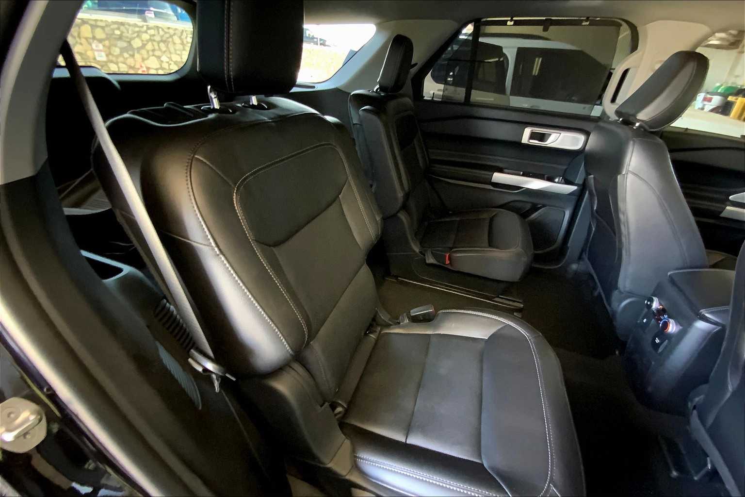 2023 Ford Explorer Limited photo 18