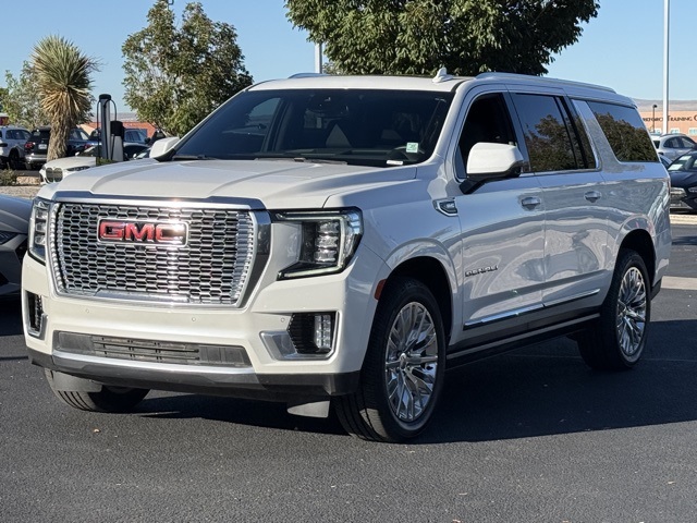 2023 GMC Yukon XL Denali's photo