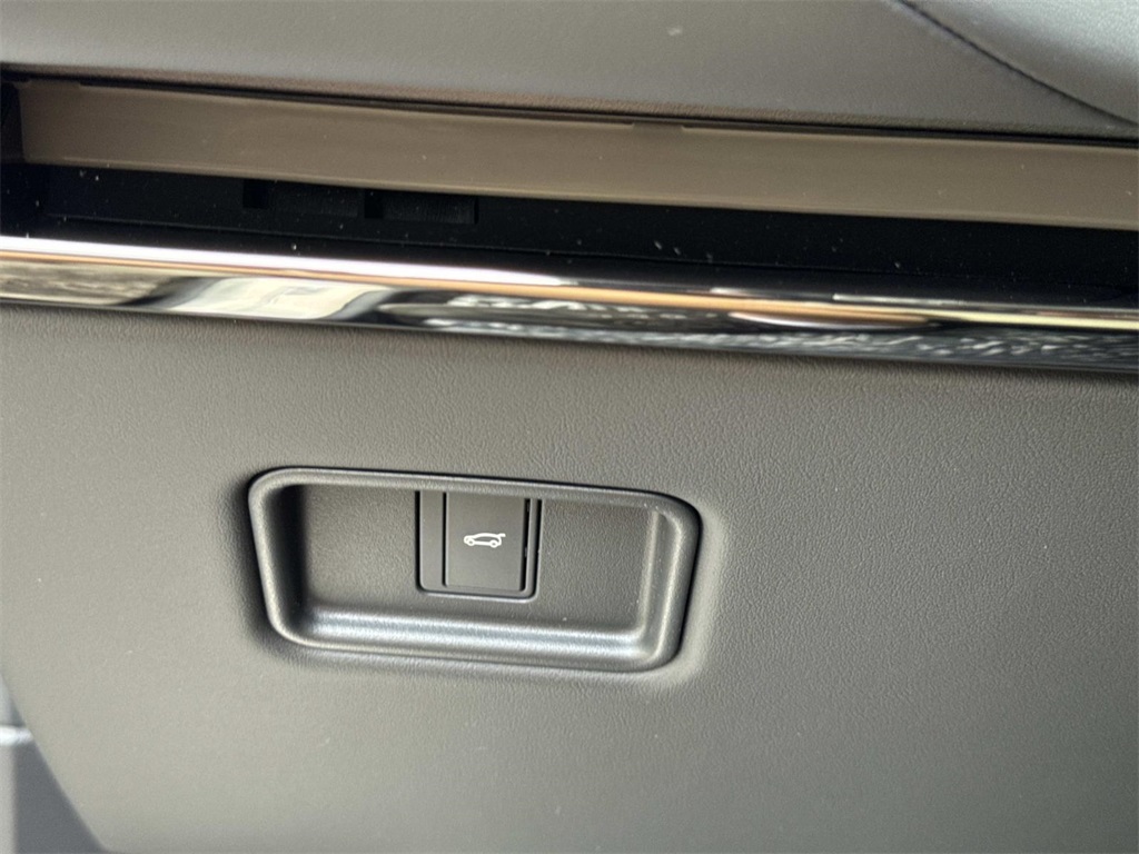 2025 Land Rover Range Rover Sport SE photo 24