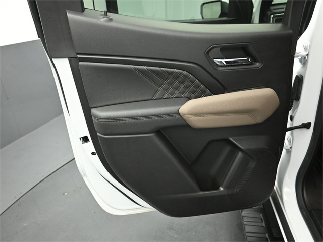 2023 GMC CANYON - Image 24