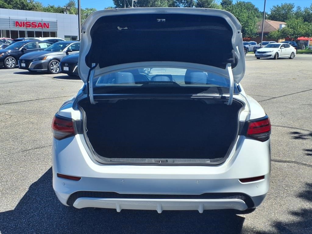 2022 Nissan Sentra SV photo 6