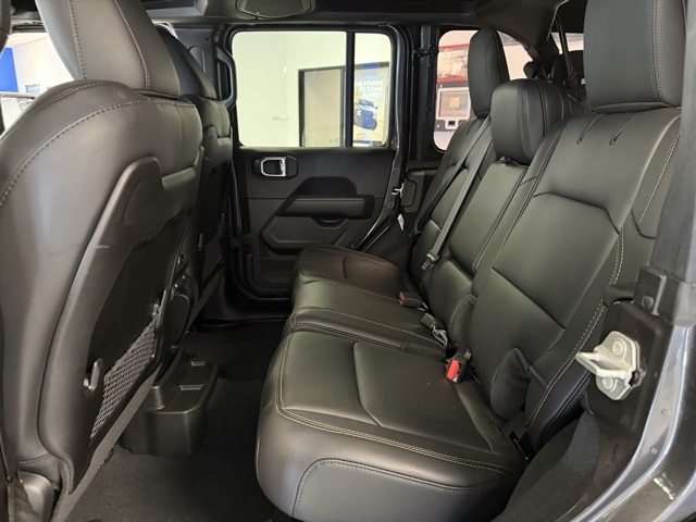 2024 Jeep Wrangler Sahara photo 13