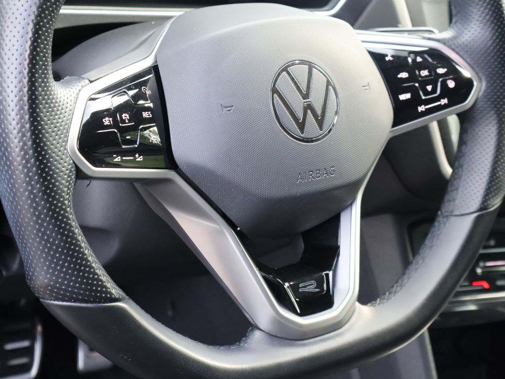 2022 Volkswagen Tiguan SEL Premium R-Line photo 26