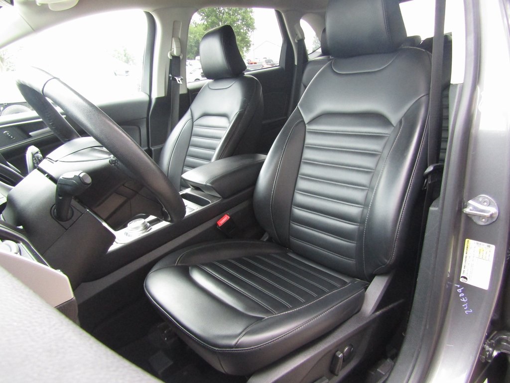 2024 Ford Edge SEL photo 9