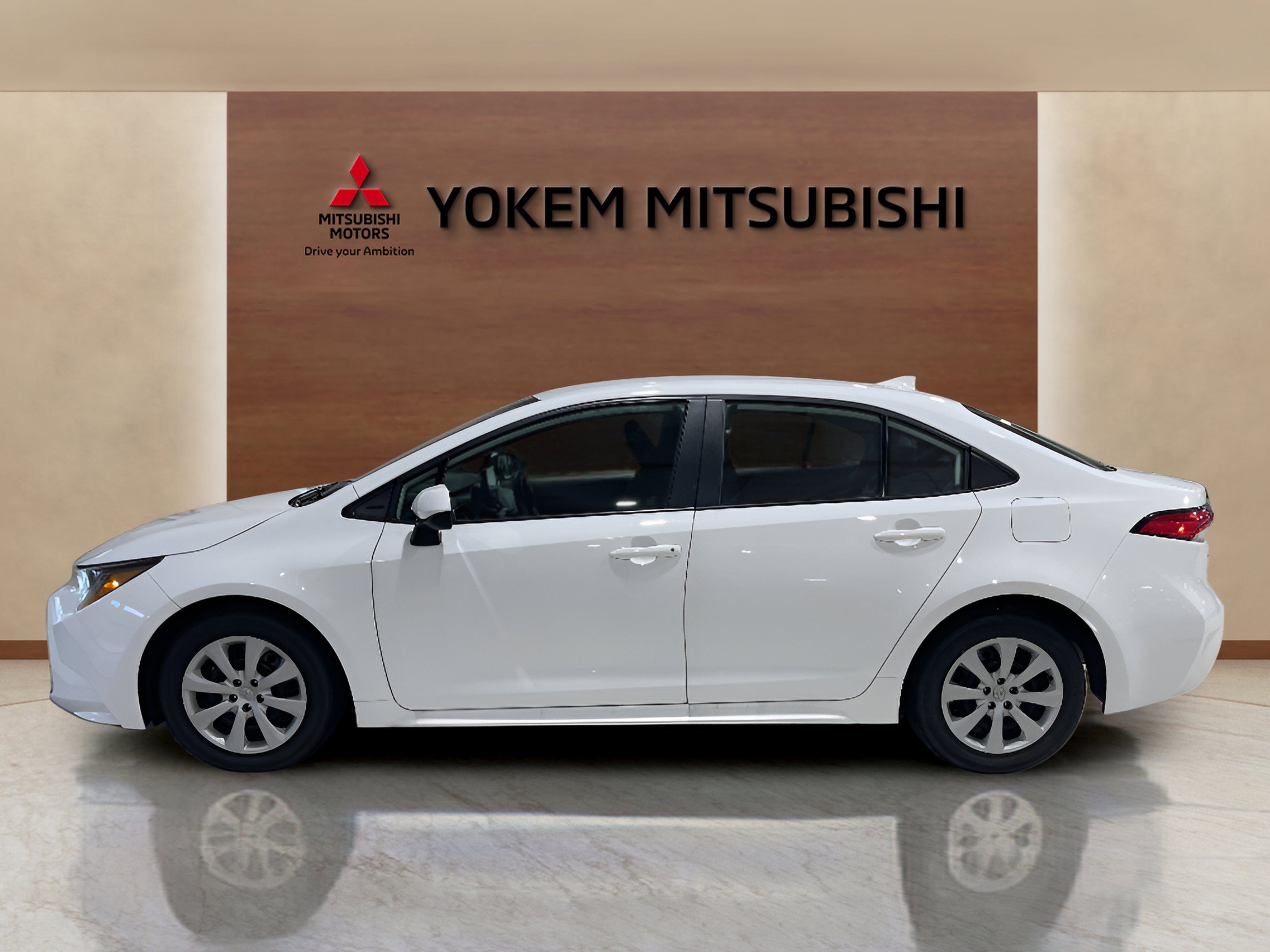 2023 Toyota Corolla LE photo 2