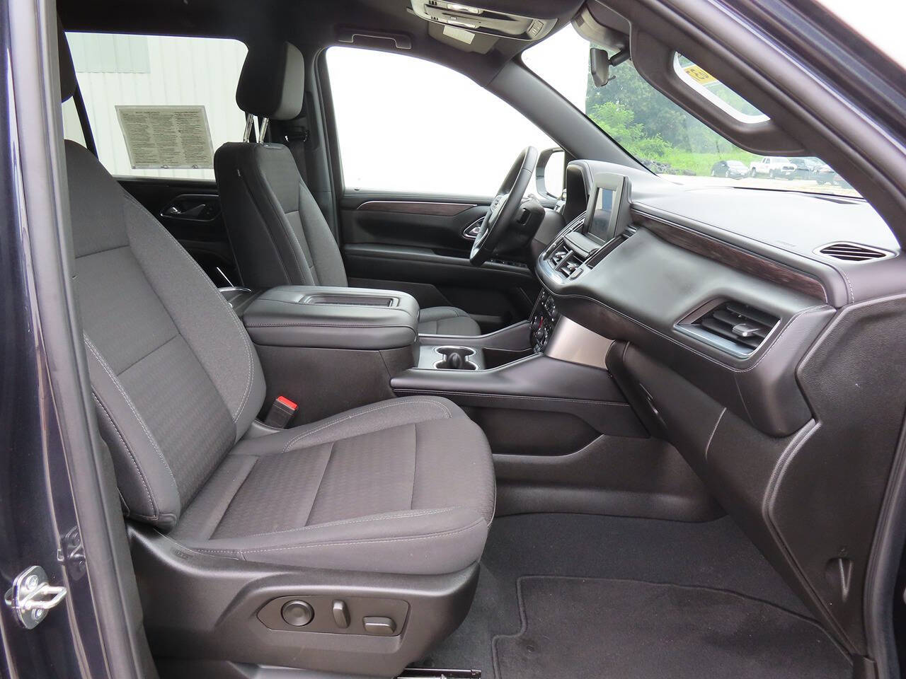 2023 Chevrolet Tahoe LS photo 6