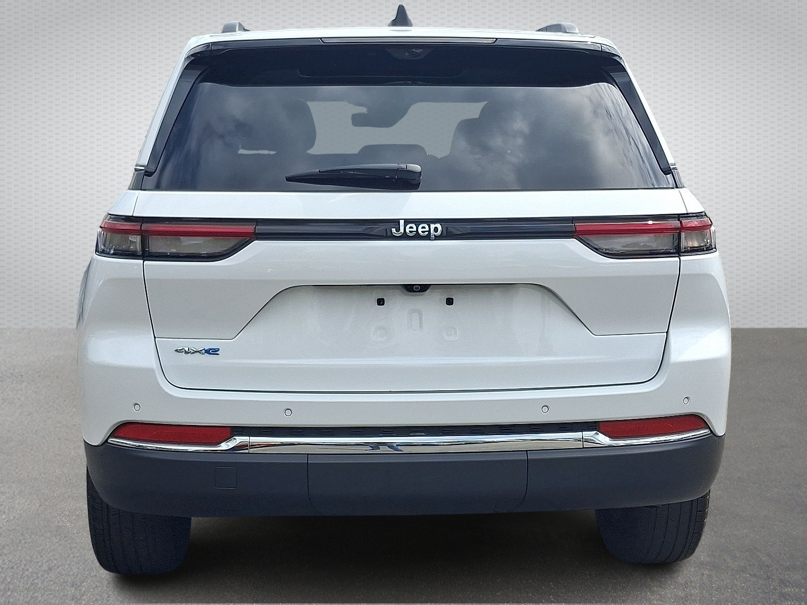 2023 Jeep Cherokee 4xe photo 3