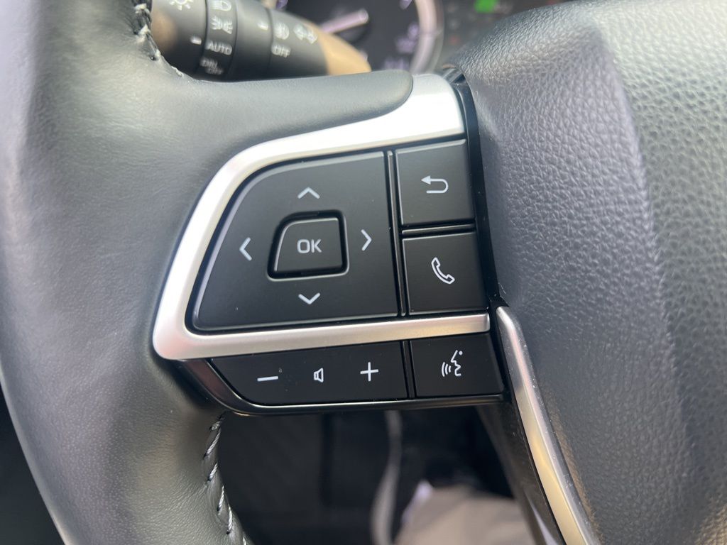 2022 Toyota Highlander XLE photo 56