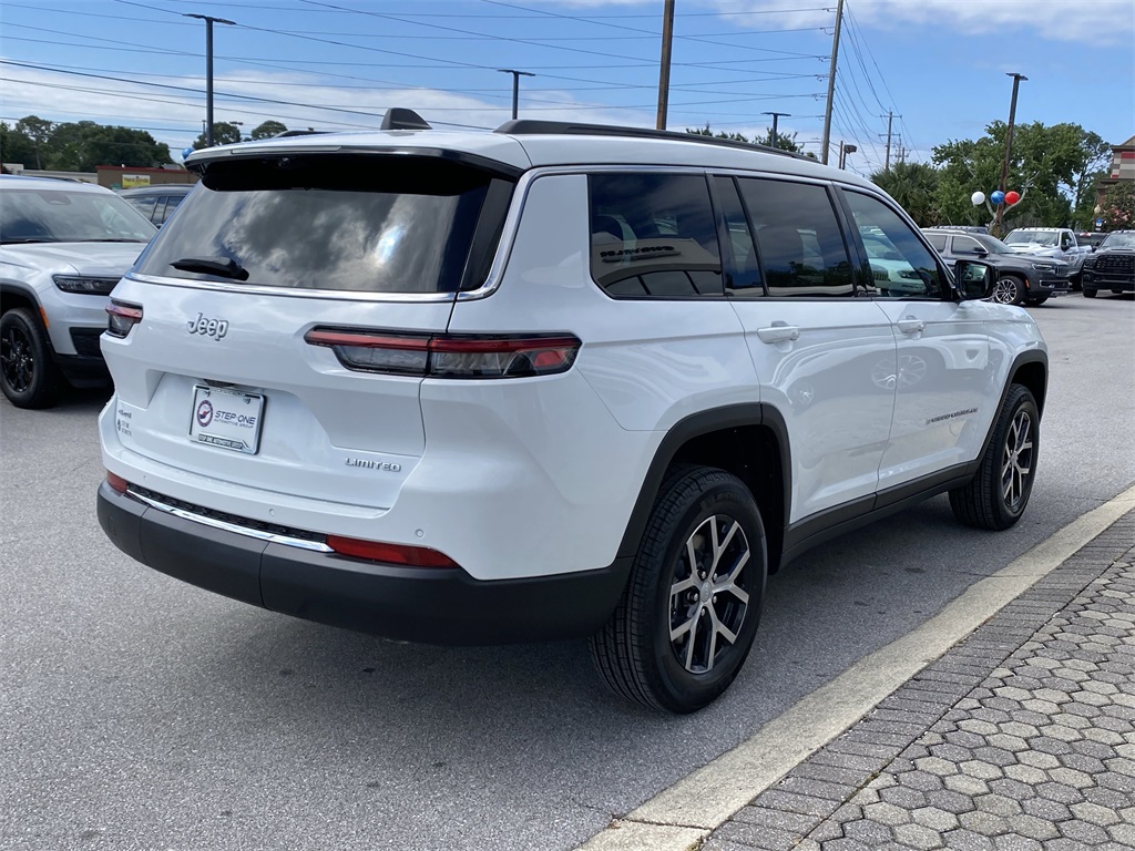 2025 Jeep Grand Cherokee Limited photo 2