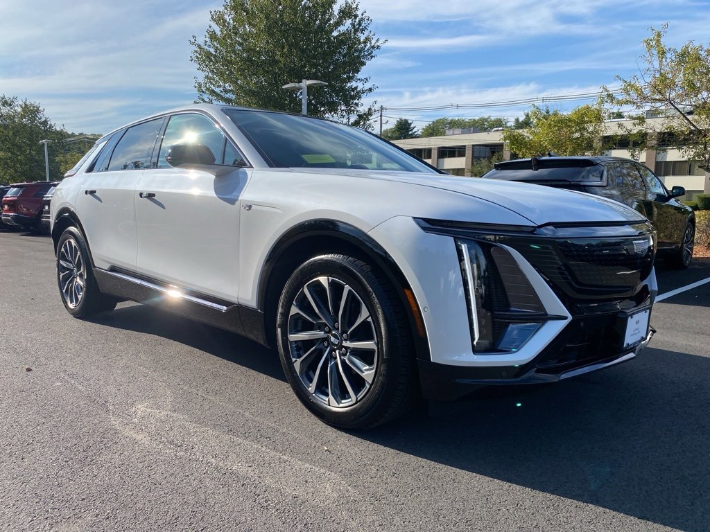 2024 Cadillac Lyriq photo 7