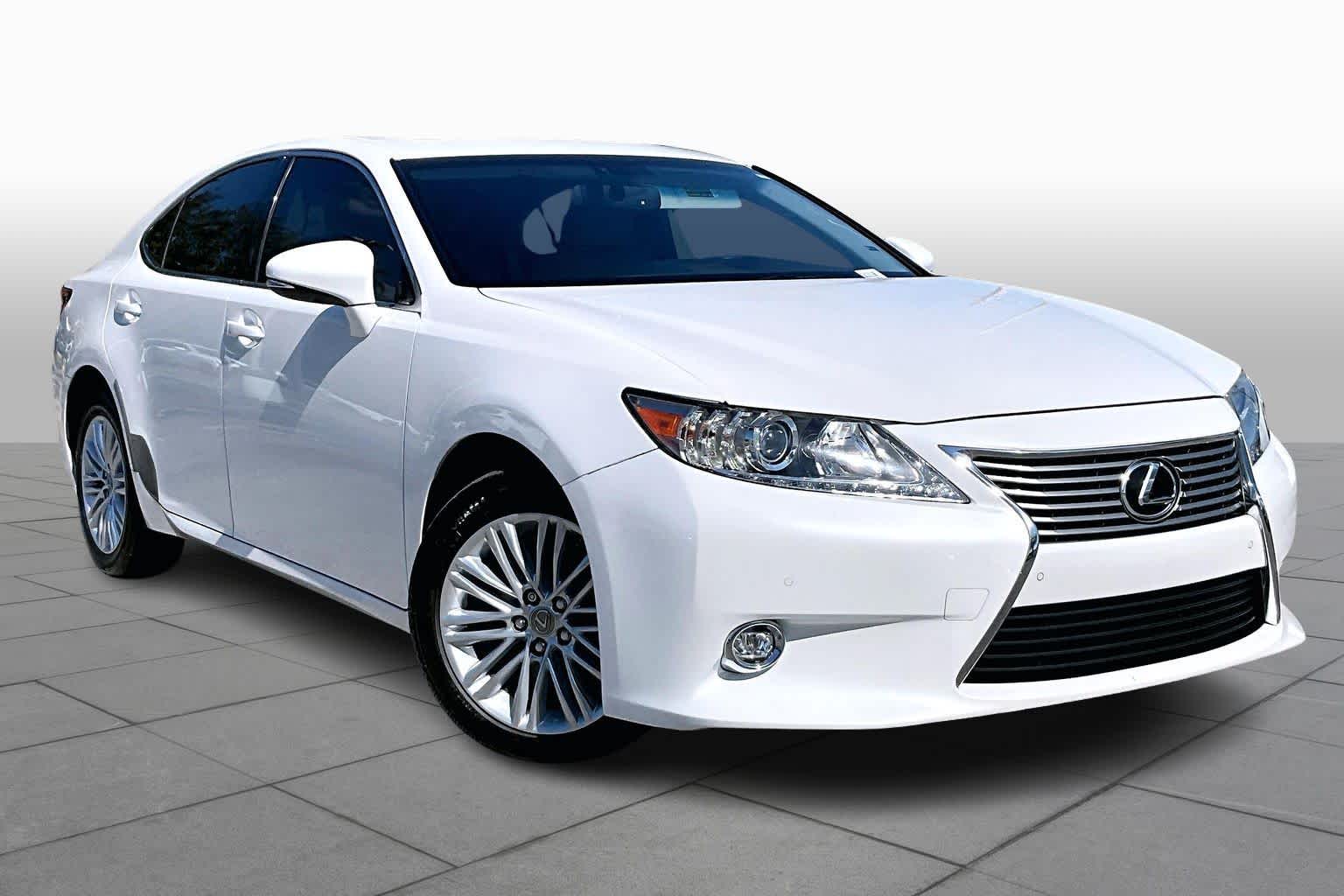 2014 Lexus ES 350 photo 2