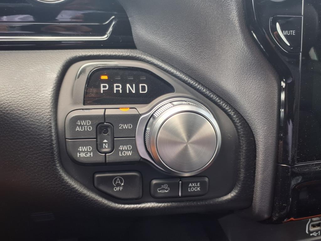 2025 Ram 1500 Rebel photo 9