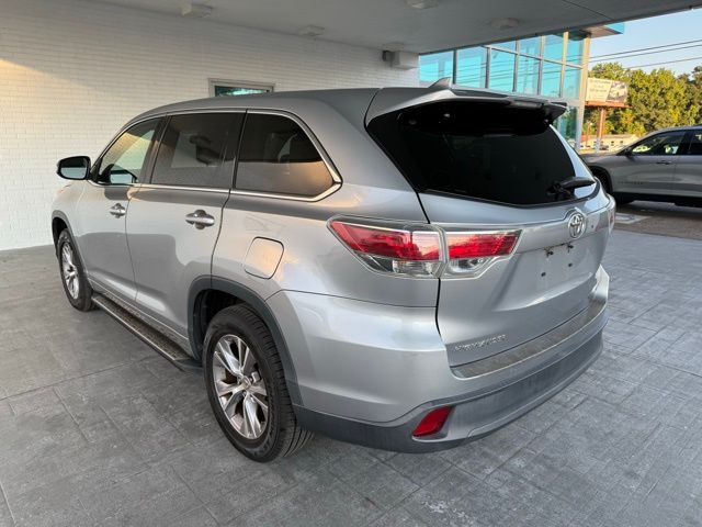 2014 Toyota Highlander LE Plus photo 4