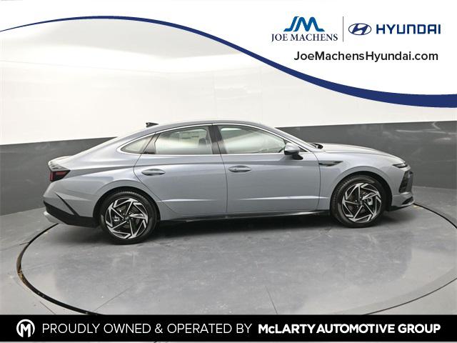 2026 Hyundai Sonata SEL's photo