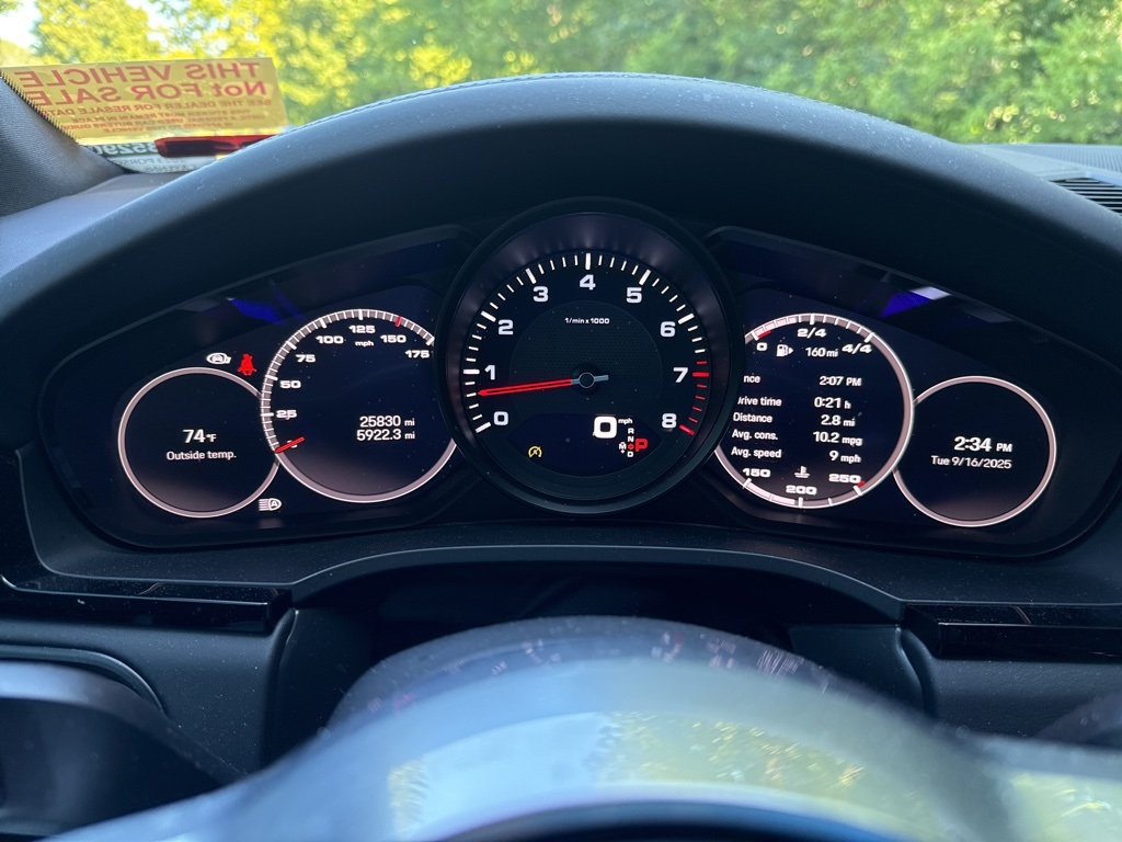2023 Porsche Cayenne Coupe Platinum Edition photo 16