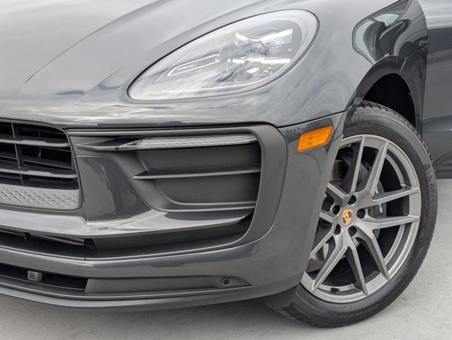 2024 Porsche Macan T photo 10