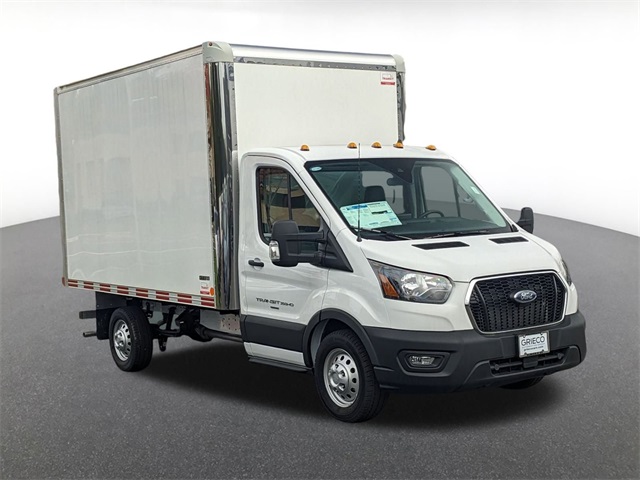 2024 Ford Transit Chassis Cab Base's photo