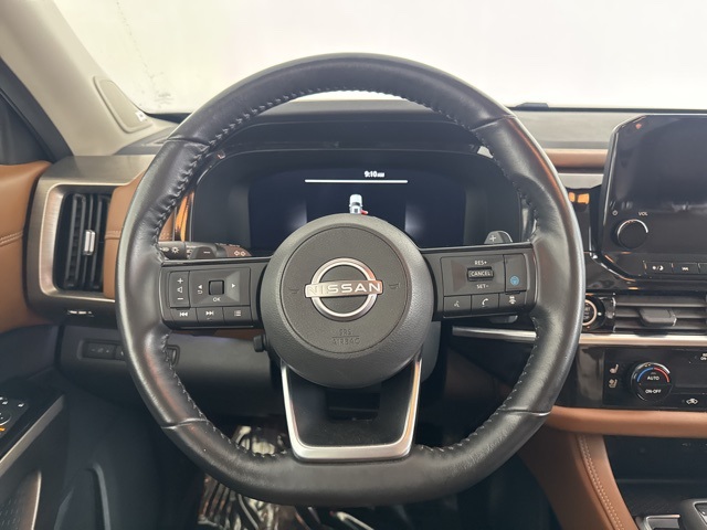2023 Nissan Pathfinder Platinum photo 20