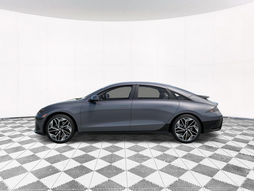 2025 Hyundai Ioniq 6 SEL photo 3