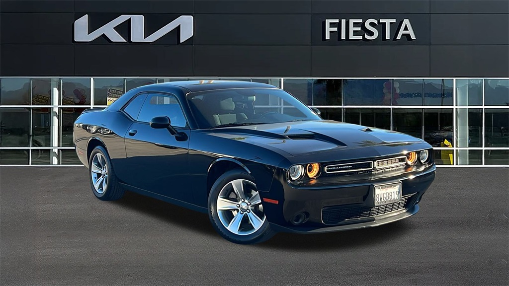 2018 Dodge Challenger SXT's photo