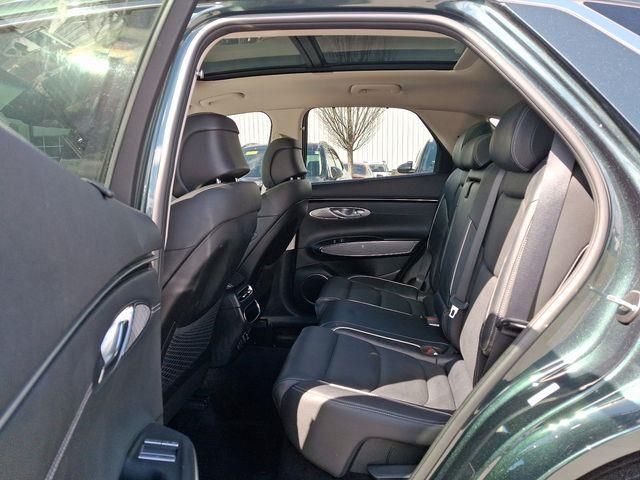 2022 Genesis GV70 2.5T photo 8
