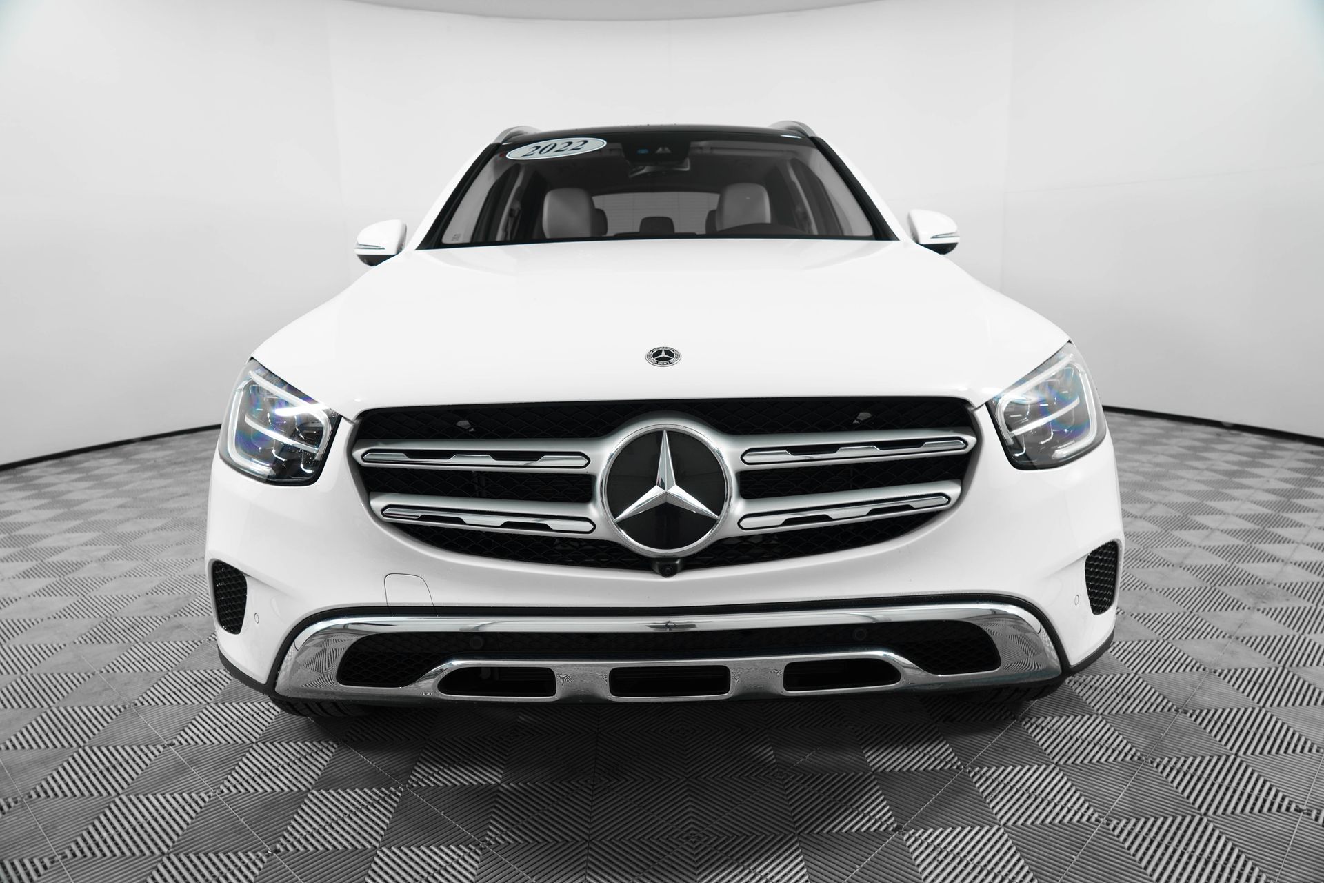 2022 Mercedes Benz GLC 300 4MATIC photo 2