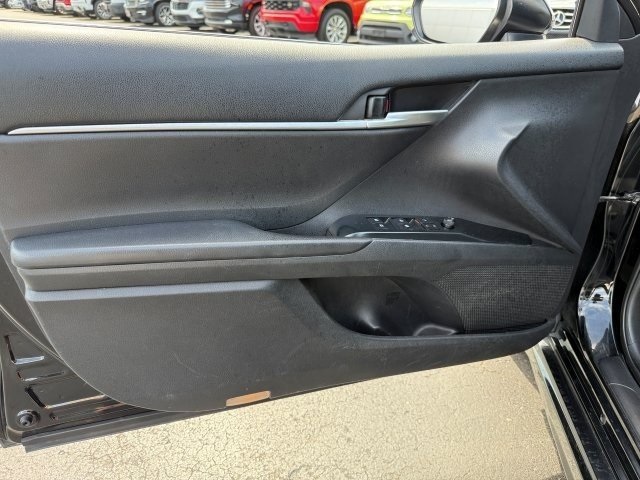2018 Toyota Camry LE photo 8