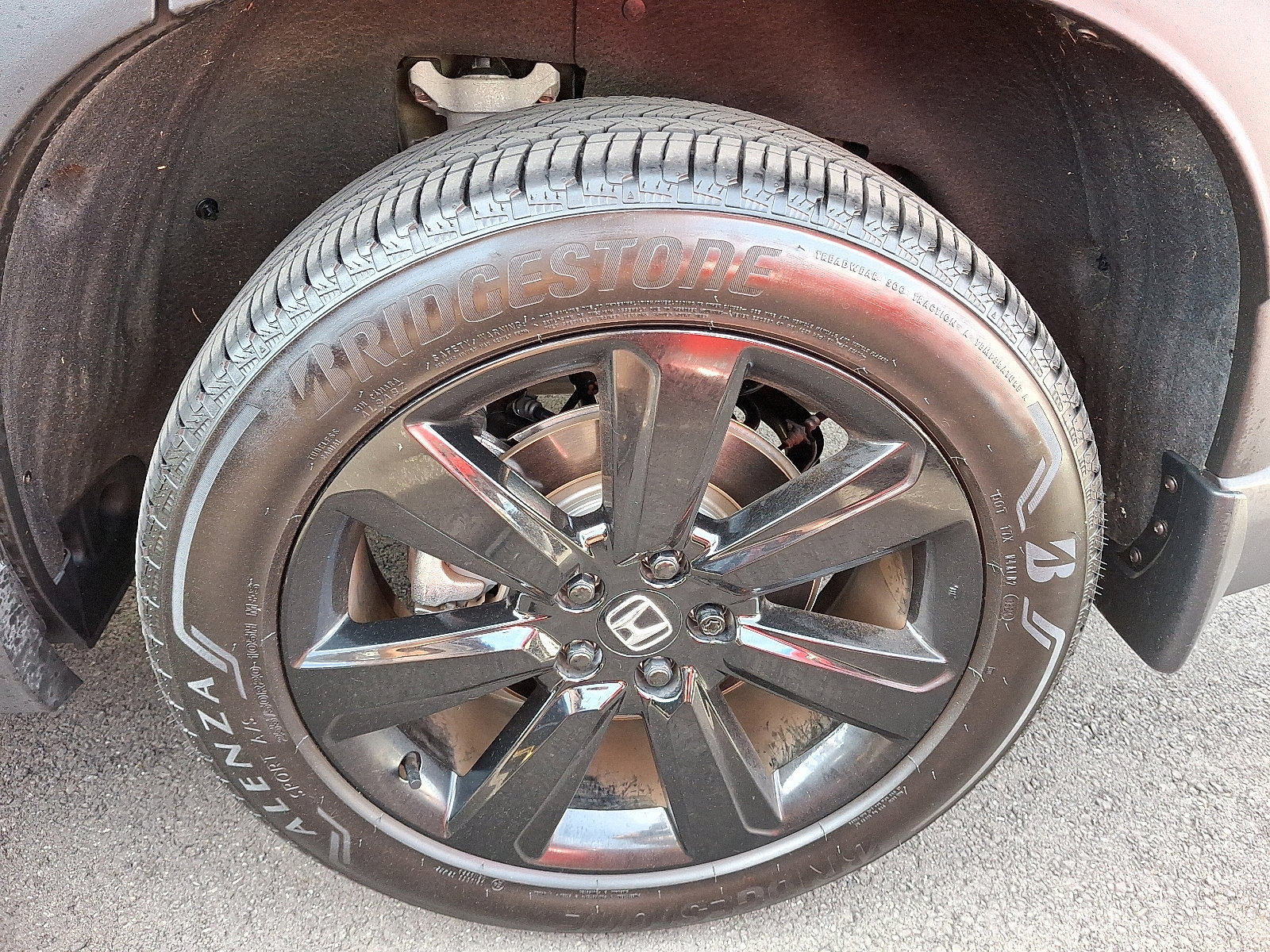 2025 Honda Pilot Black Edition photo 4