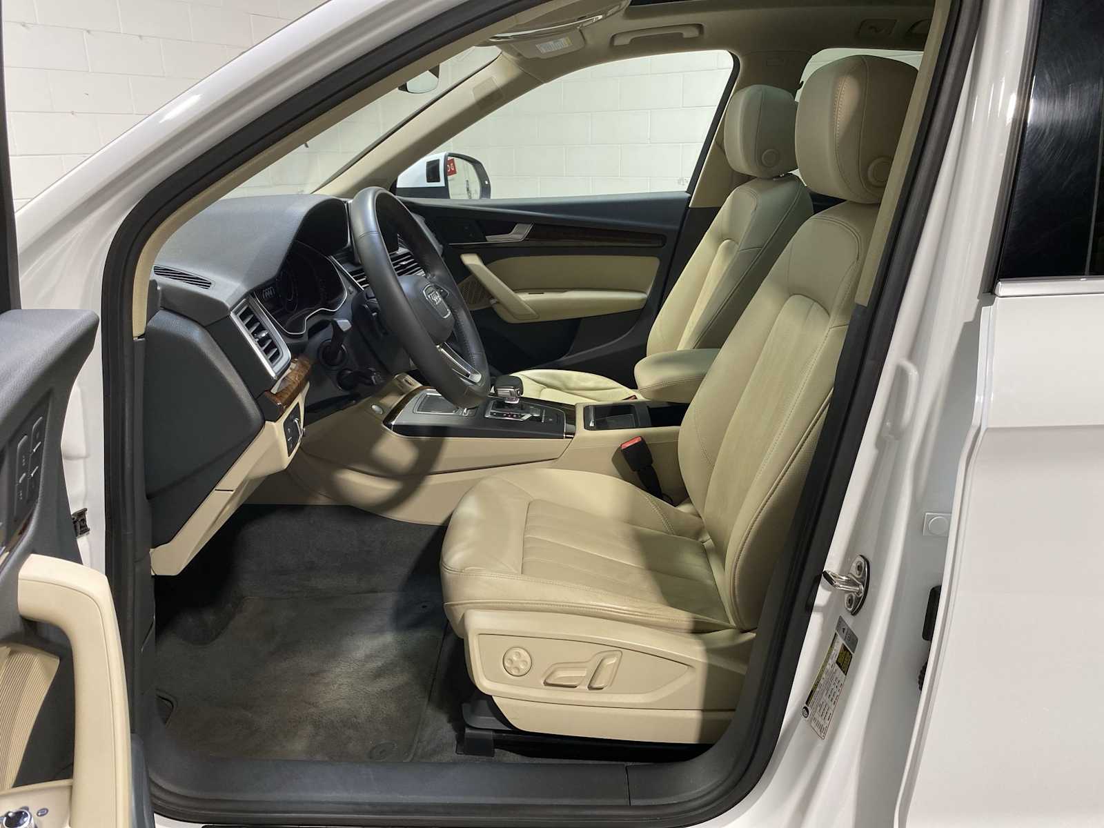 Used 2018 Audi Q5 Premium Plus with VIN WA1BNAFY4J2093893 for sale in Verona, NJ