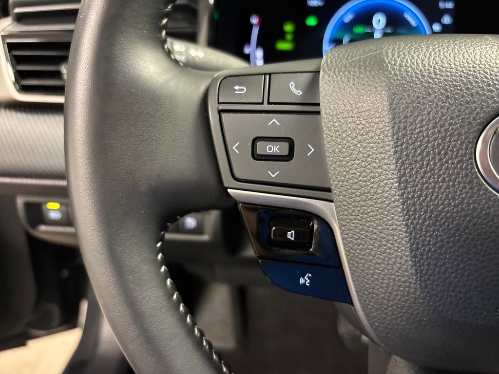 2025 Toyota Camry SE photo 22