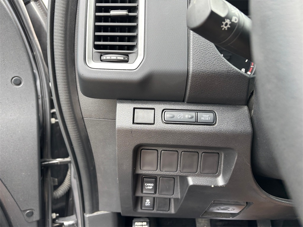 2023 Nissan Frontier SV photo 15