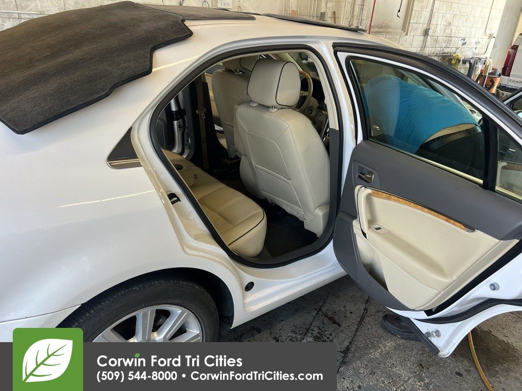 Used 2012 Lincoln MKZ Hybrid with VIN 3LNDL2L30CR811579 for sale in Pasco, WA