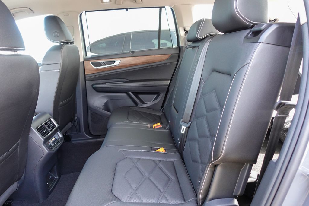 2026 Volkswagen Atlas SE Technology photo 26