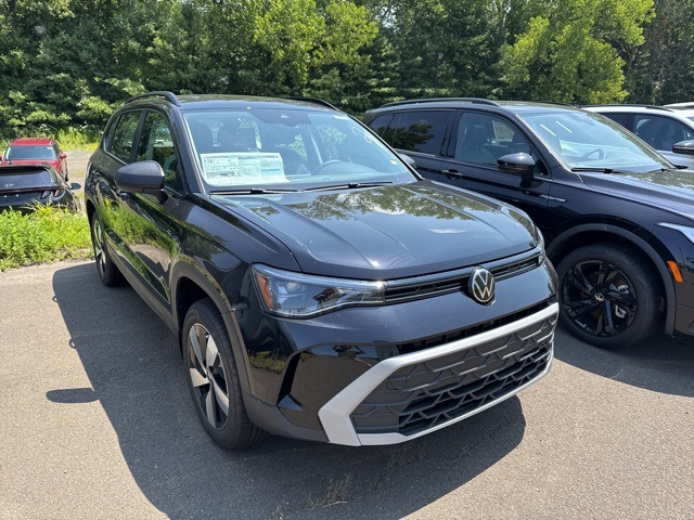 2025 Volkswagen Taos S's photo