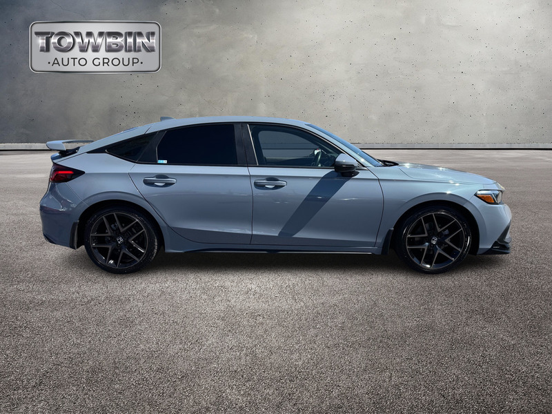 2024 Honda Civic Sport Touring photo 3