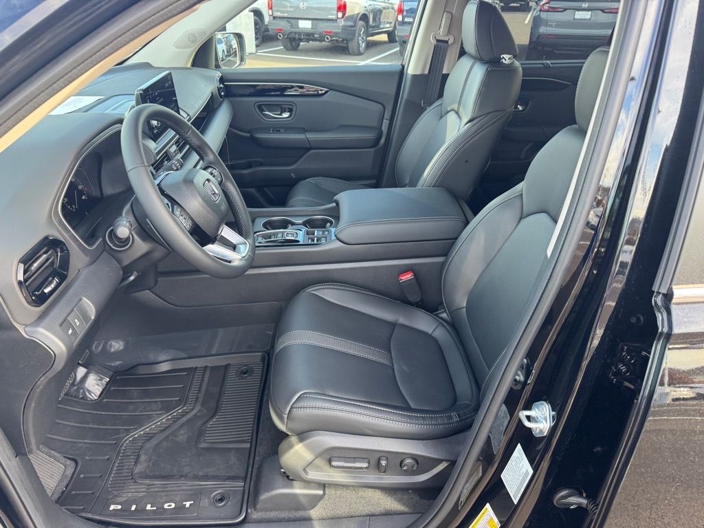 2025 Honda Pilot EX-L photo 3