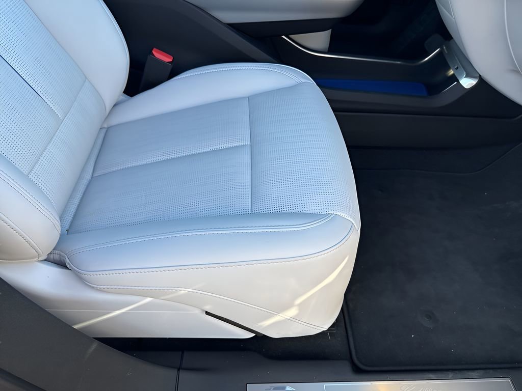2025 Cadillac Lyriq Sport photo 11