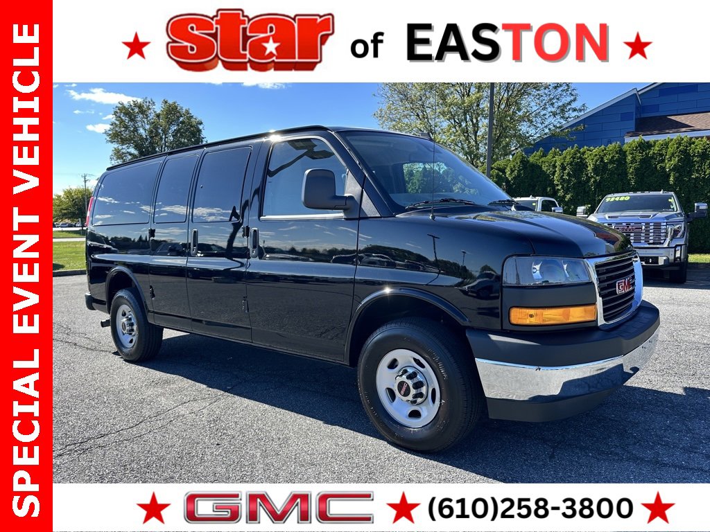 2025 GMC Savana Passenger LT's photo