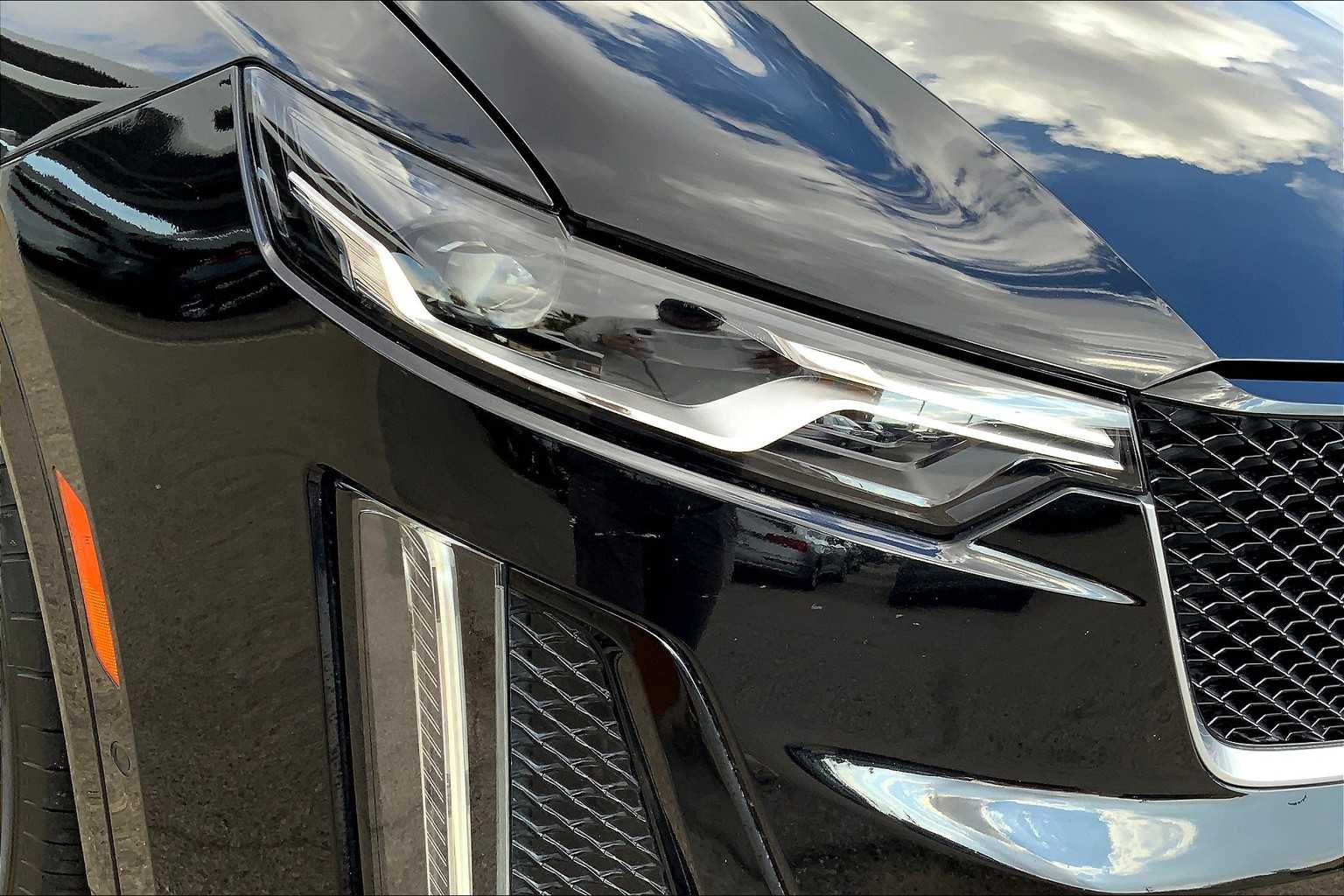 2023 Cadillac XT6 Sport photo 26