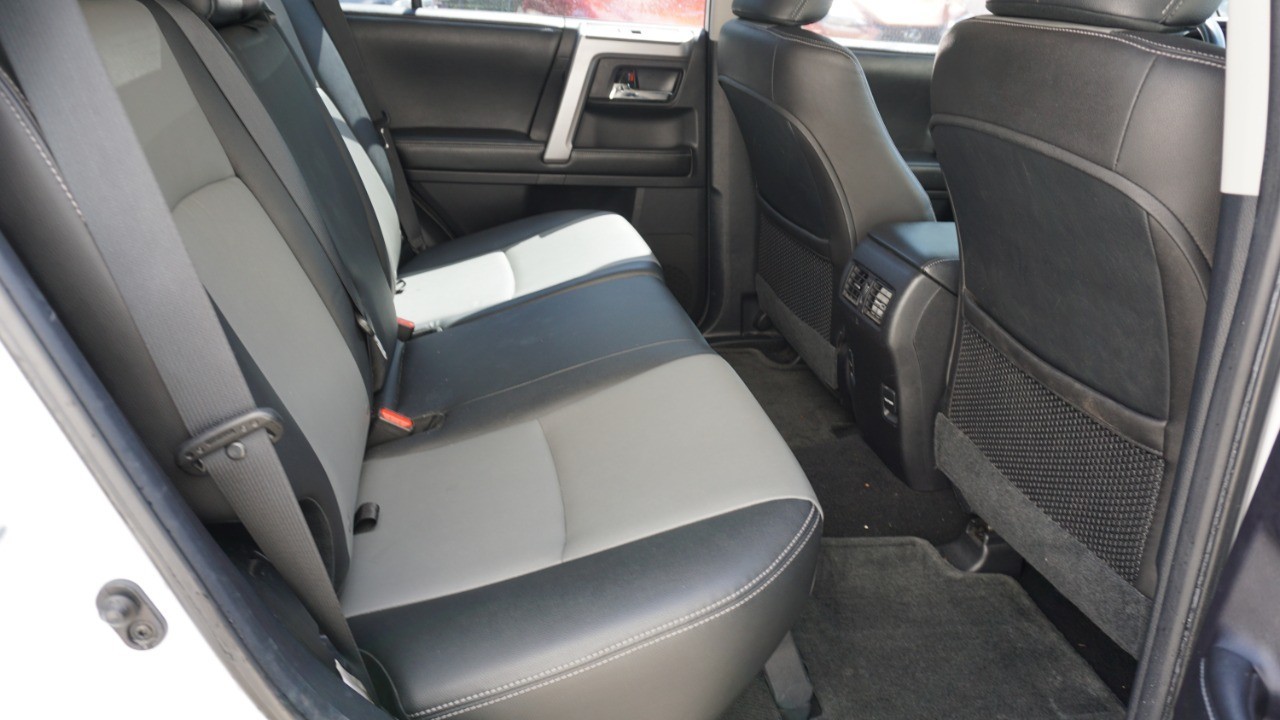 2015 Toyota 4Runner Base photo 8