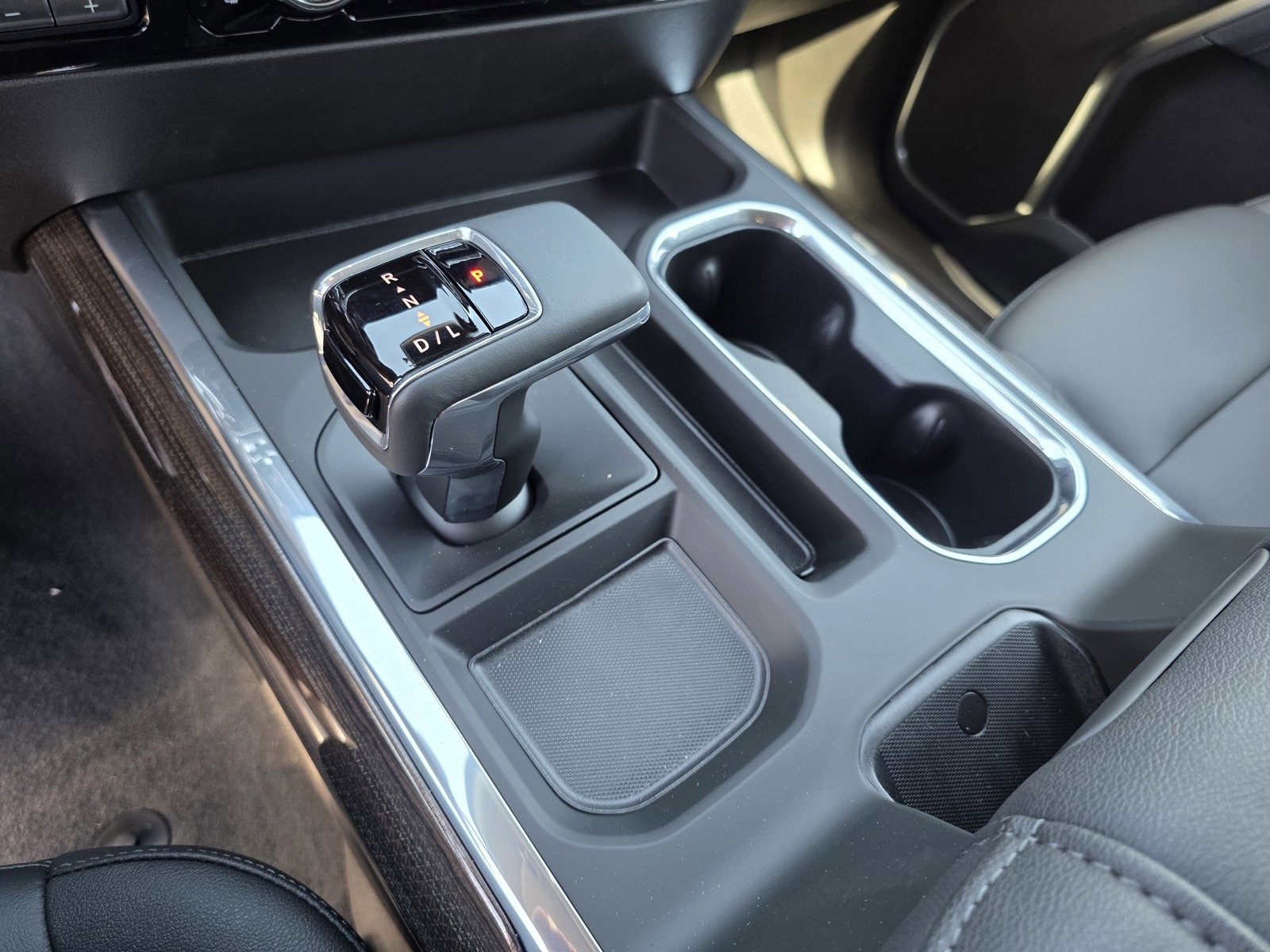 2025 Chevrolet Silverado 1500 RST photo 28