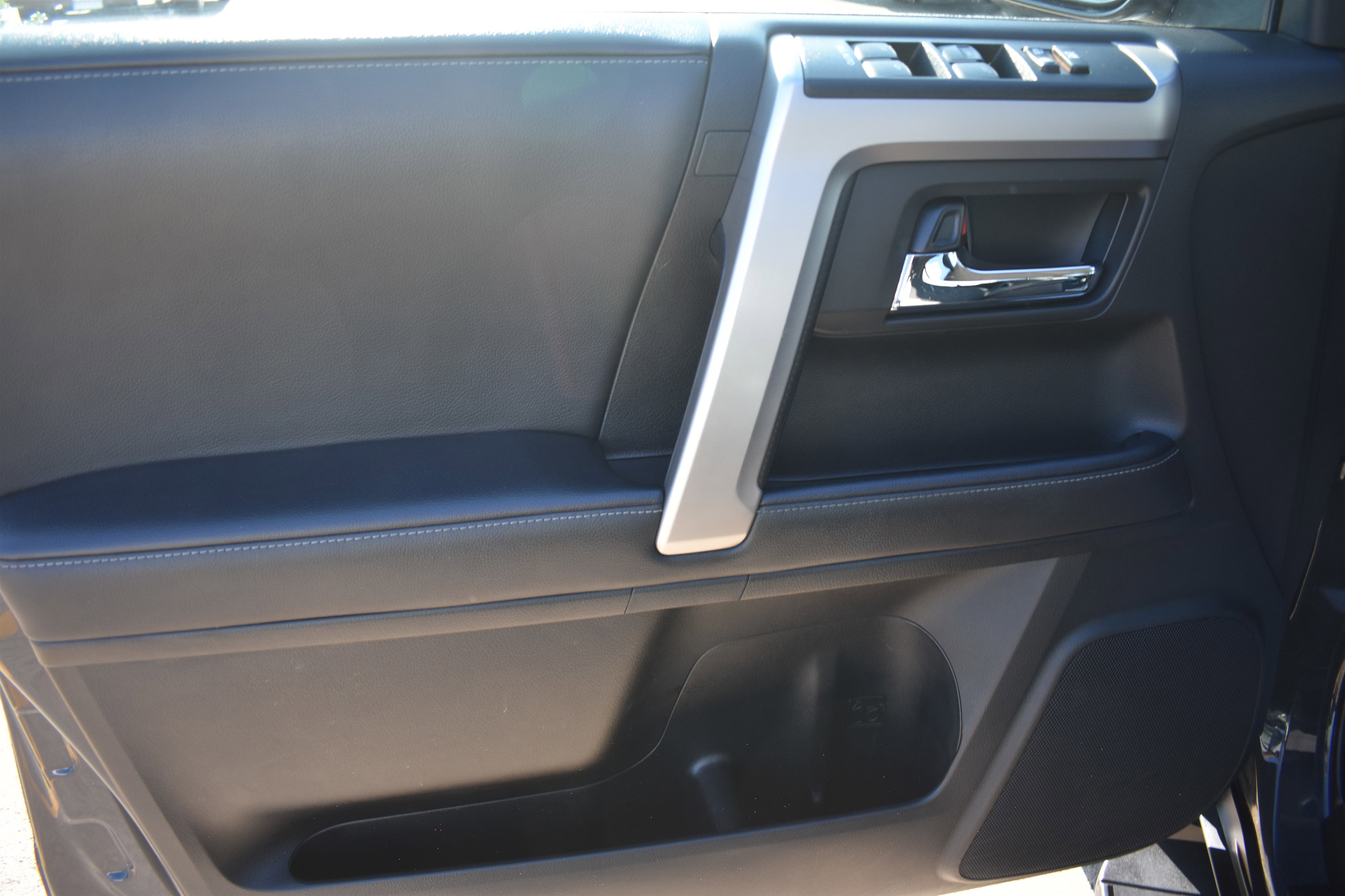 2024 Toyota 4Runner SR5 photo 4