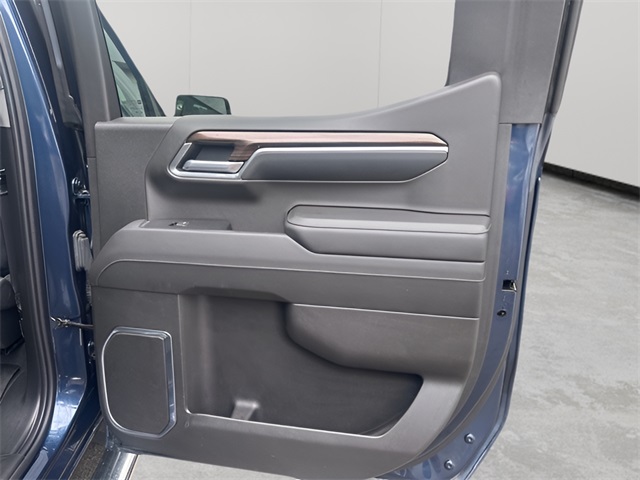 2022 Chevrolet Silverado LT 1500 photo 32