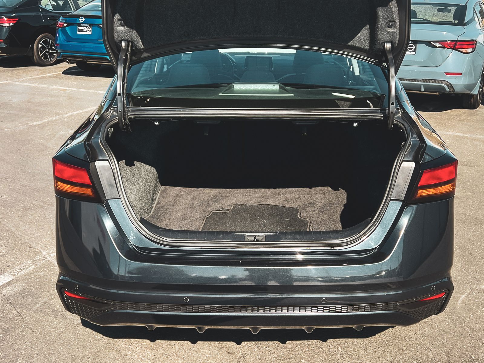 2022 Nissan Altima 2.5 SV photo 4