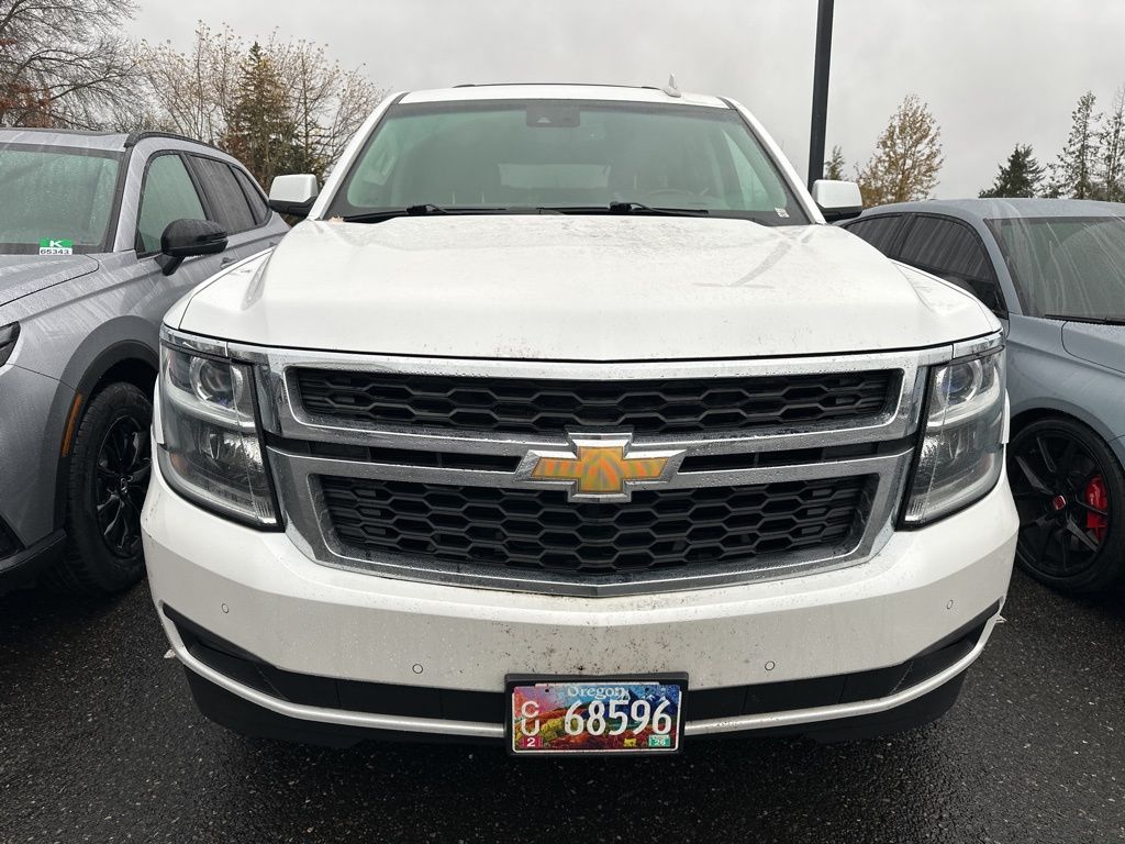 2017 Chevrolet Suburban LT photo 2
