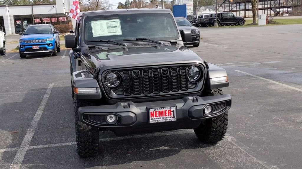 2025 Jeep Gladiator Willys photo 4