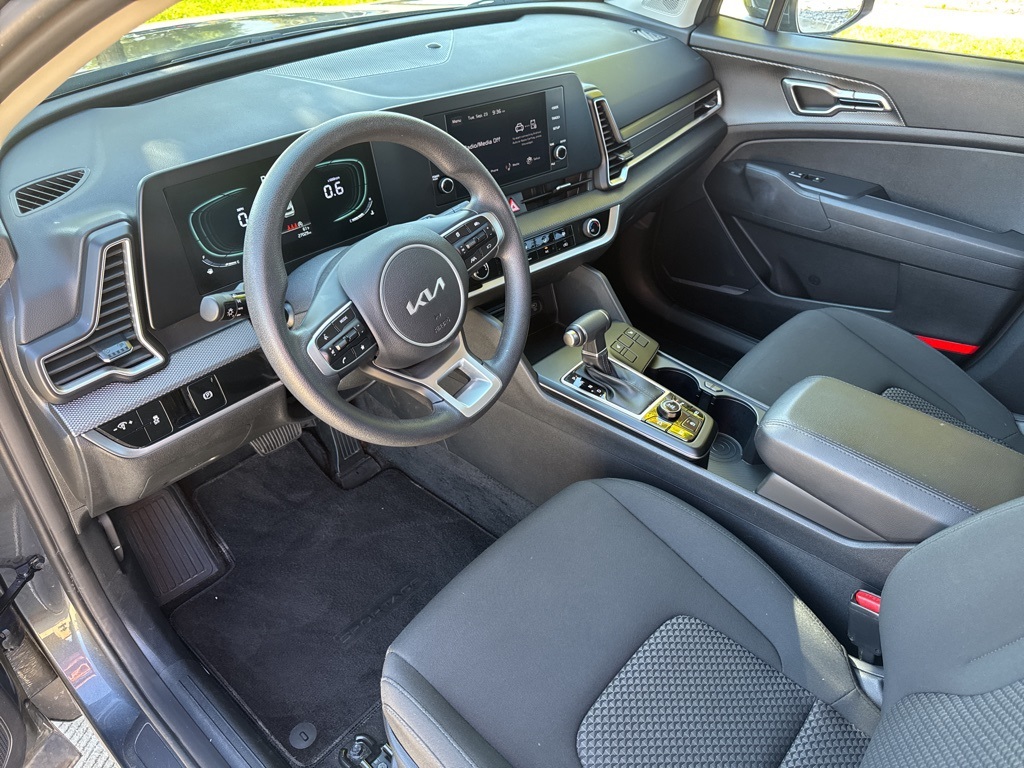 2024 Kia Sportage LX photo 15
