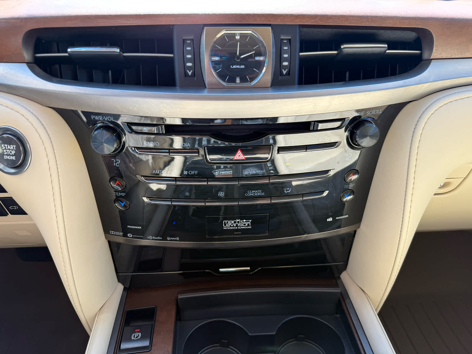 2021 Lexus LX 570 photo 19